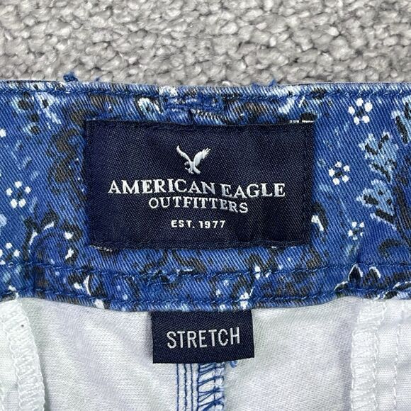 American Eagle Shorts Women’s 2 Blue Shortie Low Rise Paisley Print Stretch - Picture 2 of 10